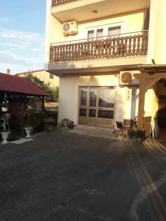 PUY Apartments Hrga מראה חיצוני תמונה