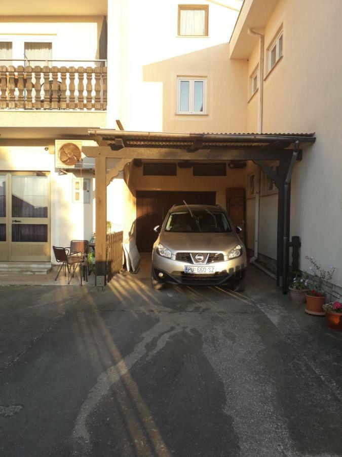 PUY Apartments Hrga מראה חיצוני תמונה